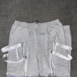 Stylish Gray Joggers with Zipper Details Set